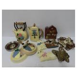 Decorative Kitchen and Farm Decor