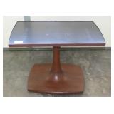 Tulip Table By Gusdorf