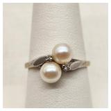 14K White Gold Pearls & Diamonds Ring