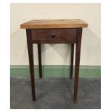 Tapered Leg Stand Table