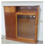 Wooden 16 Gun Cabinet w/ Storage