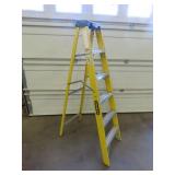 Stanley Fiberglass Step Ladder