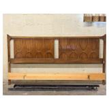 Broyhill Brasilia Headboard With Metal Frame