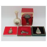 White House Ornaments And Lenox Vase