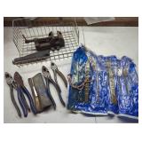 Tools and Vise