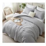 Queen/Full Comforter Set