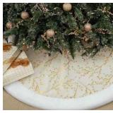 White Tree Skirt with Gold Accents