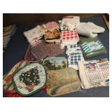 Kitchen Towels & Hot Pads