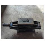 Globe Scissor Jack