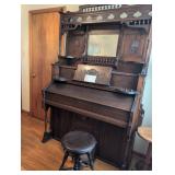Estey Organ Co. Pump Organ
