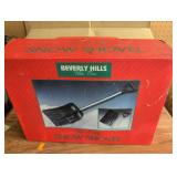 Beverly Hills Snow Shovel