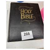 1962 King James Family Bible