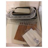 Trays & Dishes