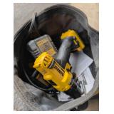 DeWalt Cordless Drill Set