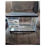Aquarium with metal mesh lid. Like new