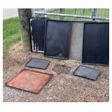 Various Cage Trays for One Money