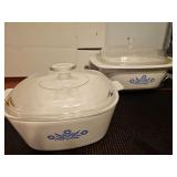 CorningWare, 4 q and 2 and 1/2 quart with lids and one stand