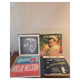 Small collection of 33 1/3 vinyls