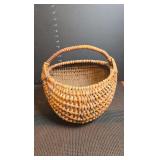 vintage buttock (melon, gathering) basket