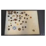 Collection of buttons and pins, many horse themed - Group 2