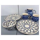 Set of Hand Made Polish Dishes in the “Garden Lattice” and “Peacock Eye” (Sponge) Patterns (6 pcs)
