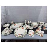 Villeroy & Boch China Set in Red Tote (Amapola Style; Made in West Germany)