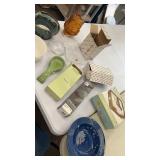 Lot of Kitchen Items