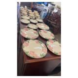 28 pcs. Franciscan Desert Rose Dinnerware