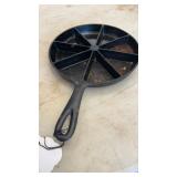 9" Cast Iron Cornbread Skillet