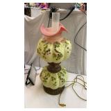 BEAUTIFUL Fenton Burmese Uranium Glass Lamp