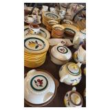 103 Oieces Stangl Pittery "Fruit" Dinnerware