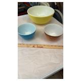 Vintage Pyrex Mixing Bowls