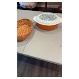 Pyrex Navajo 2 1/2 Quart Casserole Dish with Lid