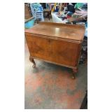 Buffet Server TV Stand  AS IS NEEDS REPAIR