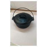RARE Griswold #8 Cast Iron Dutch Oven & Lid