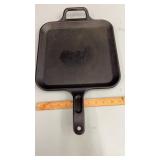 Lodge Cast Iron Griddle Skillet