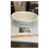 Large Porcelain Enamelware Wash Tub