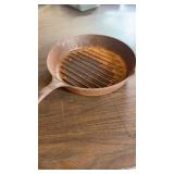 11" Cracker Barrel Cast Iron Skillet