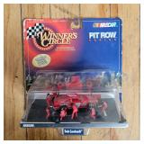 Winnerï¿½s Circle Pit Row 1:64 Dale Earnhardt