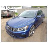 2016 Volkswagen Passat 1VWAT7A31GC032426 Blue