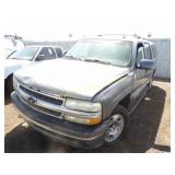 2002 Chevrolet Suburban 1GNEC16T72J299236 Gray