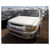 2002 Infiniti QX4 JNRDR09Y72W256815 Silver