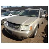 2006 Ford Freestyle 1FMZK02186GA52110 Gold