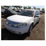 2008 Ford Taurus X 1FMDK06W28GA45687 White