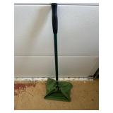 Yard Dustpan