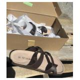 Sz 6 Sandals NEW
