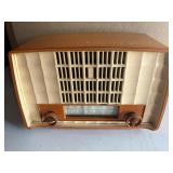 Vintage 1950s Phillips Radio