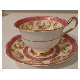 Royal Albert Teacup/Saucer (B19)