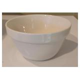 Traditional Stoneware Bowl (B11)