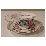 Paragon Teacup/Saucer (B15)